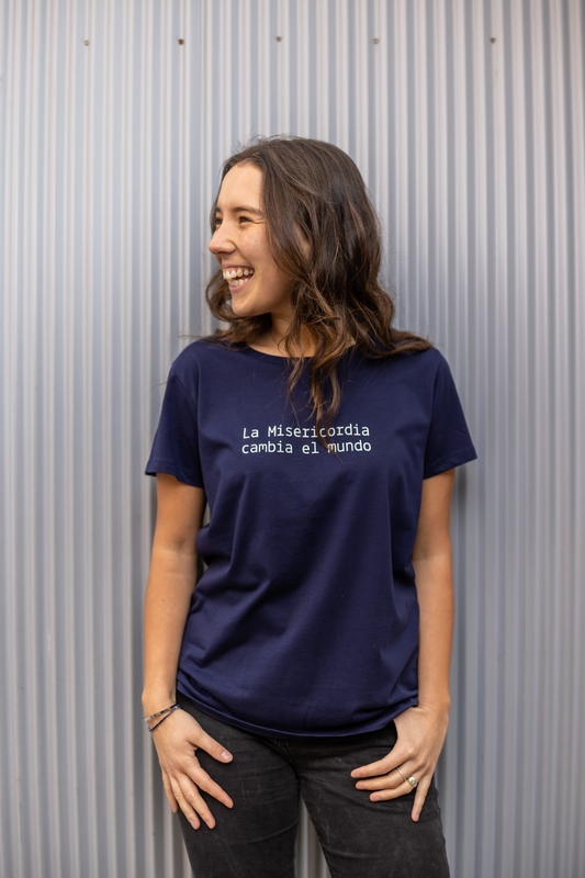 Polera "La Misericordia cambia el mundo" Mujer