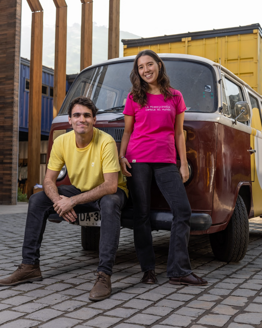Polera "La Misericordia cambia el mundo" Mujer